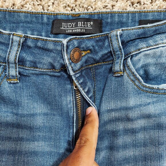 Judy Blue Jeans Women's Size 30 Light Wash Denim Relaxed Fit Stretch Distressed - Picture 4 of 9